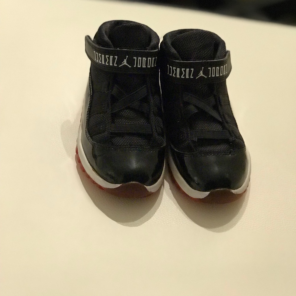 Jordan 11 Retro “BRED” Toddler sneakers